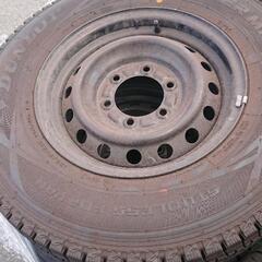ハイエース スタッドレス 中古 4本セットDUNLOP 195/80R15