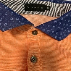 VUMPS オレンジ半袖　メンズ　美品　中古  の画像