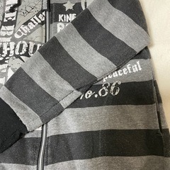 男の子　男児　中古　ドクロ　パーカー　上着　150㎝の画像
