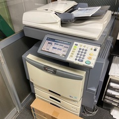 東芝　e-STUDIO 2330cカラー複合機
