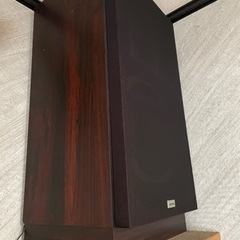 レコード、カセットデッキ、スピーカー2台の画像