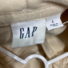③ほぼ未使用　GAP パーカー　Lサイズの画像