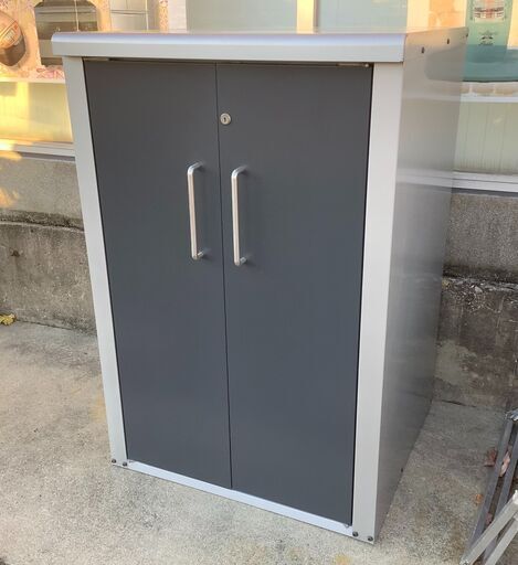 物置 屋外用 観音開き 鍵付き 高さ112センチ【ユーズドユーズ名古屋天白店】J2258