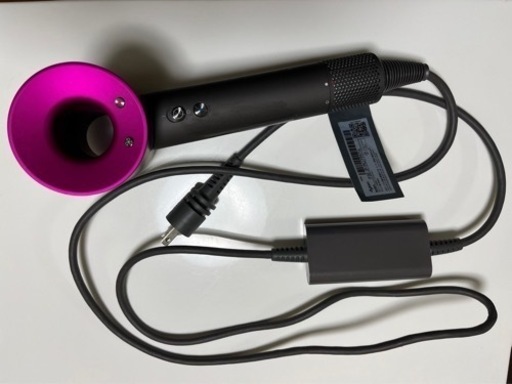 ダイソンドライヤー　HD08