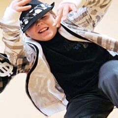 studio CROSS　キッズダンスJAZZ　スクール生募集中！
