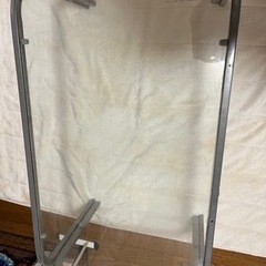 ガラステーブル