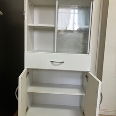 一人暮らし　食器棚の画像