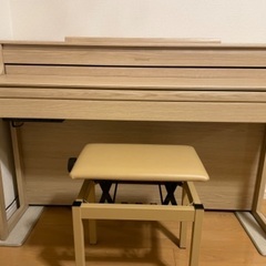 ローランド　電子ピアノhp704 