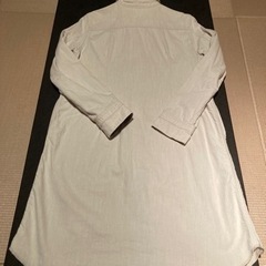 レディース　ロングシャツ　ホワイト色の画像