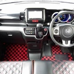 ✨お洒落なシートカバー付✨リアモニター付✨大人気のＮ‐ＢＯＸ カスタムです✨の画像