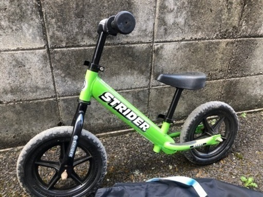 ストライダー スポーツ キックバイク グリーン &キャリーバッグ付き