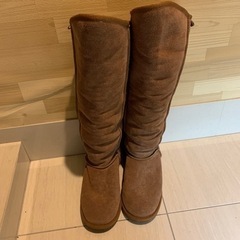 EMUのムートンブーツ