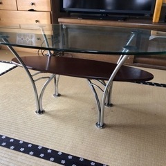 ガラステーブル