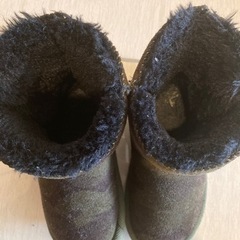 迷彩ブーツの画像