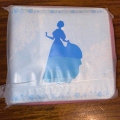 20個セット　ディズニープリンセス　二つ折り財布　商品入れ替えのため大特価の画像