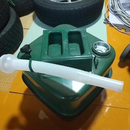 2500円   ガソリン携行缶 TOYO  20L