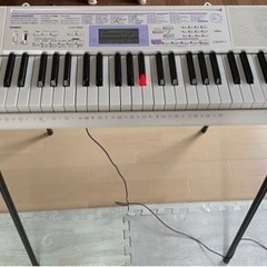 ★値下げ★CASIO キーボード(スタンド、アダプター)付き