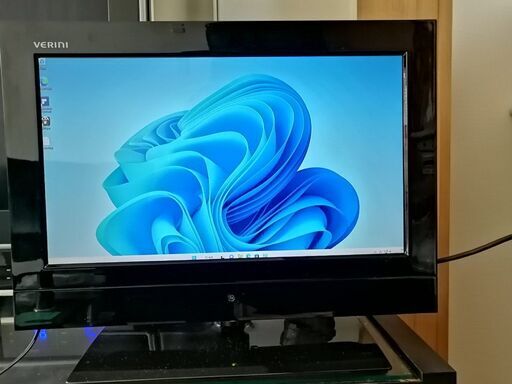 中古美品　16V型　ハイビジョン液晶テレビ　VERINI  　リモコン付き　中古美品