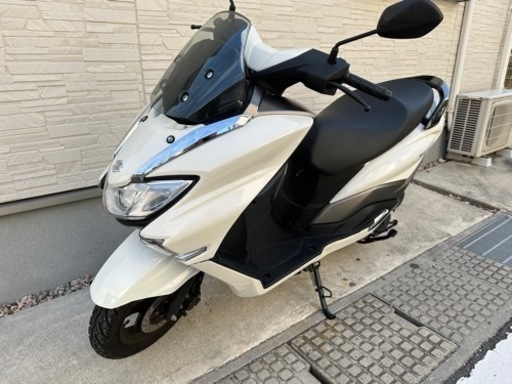 低燃費　スズキ　SUZUKI バーグマン125FI 125cc