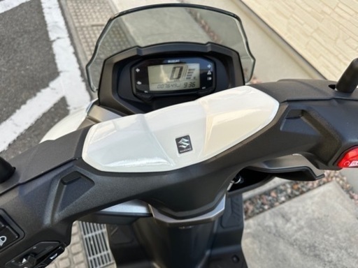 低燃費　スズキ　SUZUKI バーグマン125FI 125cc