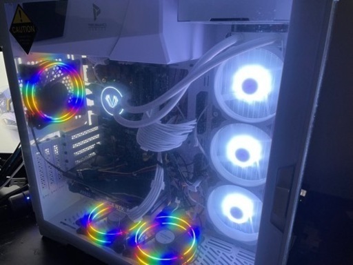 ゲーミングPC 強化ガラス面フィルム未剥がし