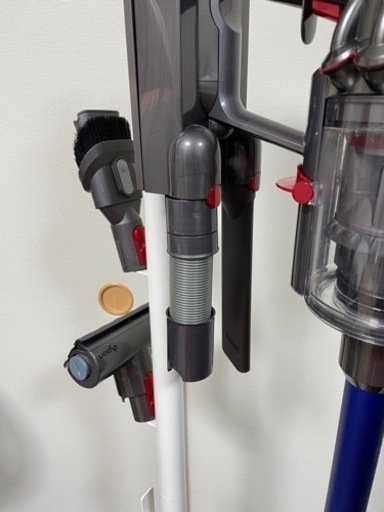 【受付終了】ダイソン　掃除機　dyson v11 fluffy origin  充電スタンド　セット
