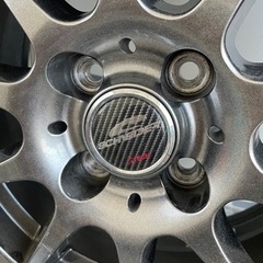 スタッドレスタイヤ付きホイールの画像