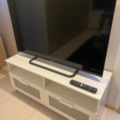 超美品で配達無料！4K 50インチTV+テレビ台