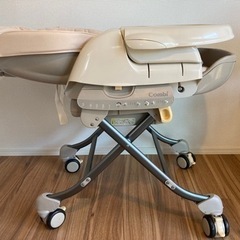 【専用】コンビ　電動　ハイローチェアの画像