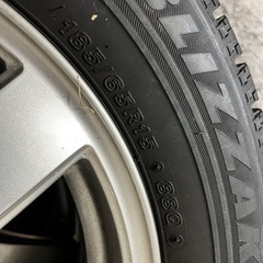 国産タイヤ2年落ち美品 2万円でお譲りします(185/65R/15)