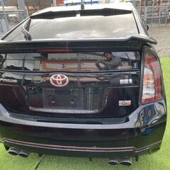 ☆ご成約☆ 安心の12ヶ月保証　距離無制限　　自社ローン中古車販売 　カーメル　平成24年式　　トヨタ　プリウス　　グレードがSツーリングセレクションで標準のプリウスと比べかっこよく小回りもきき運転しやすくなっております！の画像