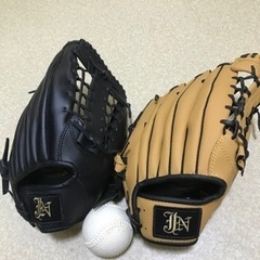グローブ　2つセット