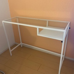 IKEA ガラステーブル