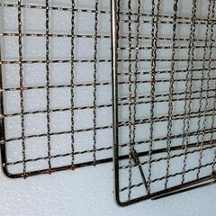 新品 未使用 ２枚セット 取っ手付 焼き網 ステンレス バーベキュー網 焼き肉網 アミ焼き用網 約３０cm✕約４５cmの画像