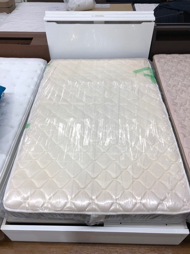 セミダブルベッド　ニトリ　引出し付　17,380円