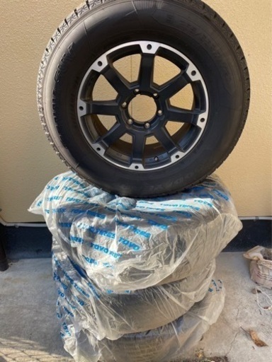 更に値下げしました。スタッドレスタイヤホイールセット265-65-17
