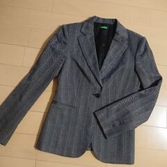 069 BENETTON スーツの画像