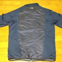 アンダーアーマー トレーニングジャケットの画像