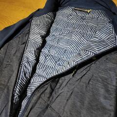 アンダーアーマー トレーニングジャケットの画像