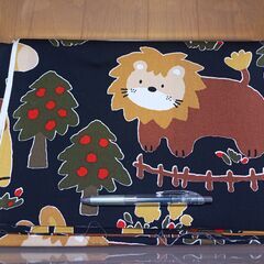 端切れ　はぎれ　小さい衣装ケース2はい分　古いです