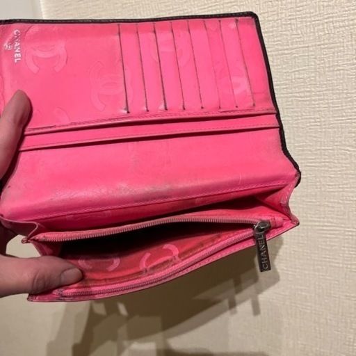 シャネルの財布、早い者勝ちです！