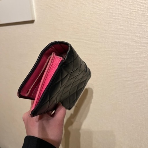 シャネルの財布、早い者勝ちです！
