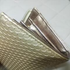 ⭐全体的にキレイめ⭐ゴールド財布⭐の画像