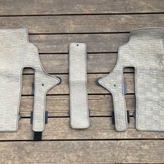 エルグランドＥ51系　三列目シート用フロアマット