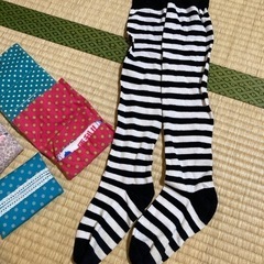 ポケットティッシュカバー、靴下など6点セットの画像