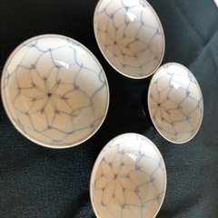 【中古:値下げ200円】おちょこセットの画像