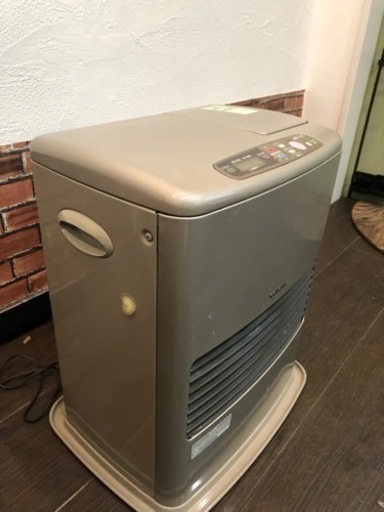 コロナ　ファンヒーター　中古美品受け渡し相手が決定しました！