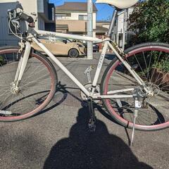 クロスバイク　REUNION LILU（レユニオンリル）ホワイト　 シマノ8速 700X25C 460mm 美品　160cm以上
狭山市引取限定の画像