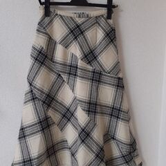 美品　リフレクトロングスカート