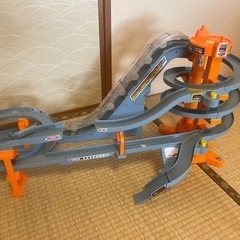 トミカワールド びゅんびゅんビッグタワーサーキット
